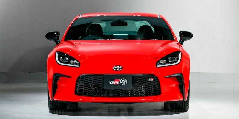 
            Спорткупе Toyota 86 получило более мощный мотор со сменой поколения
        