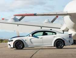 Американским маслкарам придётся стать гибридами, чтобы выжить