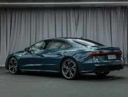 Audi превратила лифтбек A7 в эксклюзивный седан