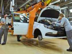 АвтоВАЗ приостановил сборку Lada Granta