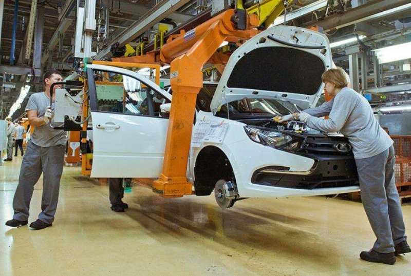 АвтоВАЗ приостановил сборку Lada Granta
