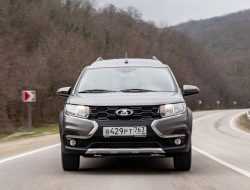 АвтоВАЗ рассказал, почему на Largus FL нет системы стабилизации