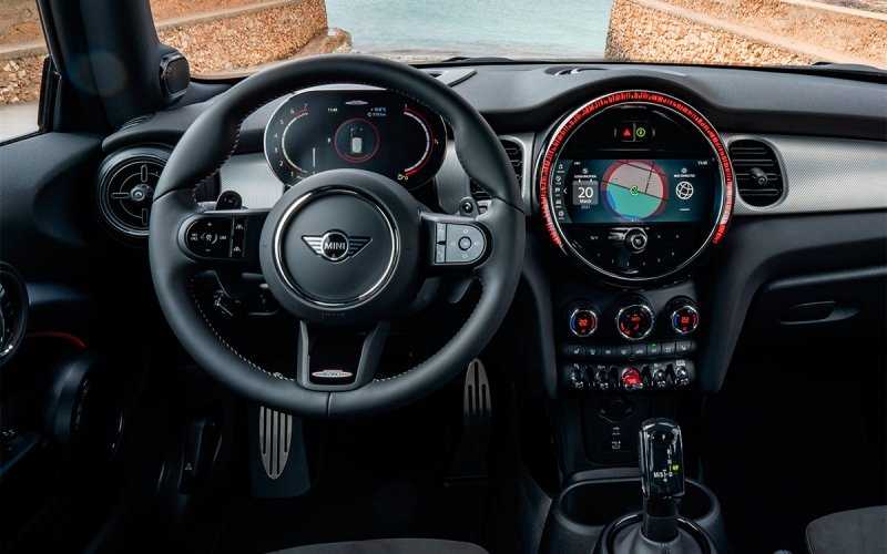 
            Названы российские цены на обновленный Mini John Cooper Works
        
