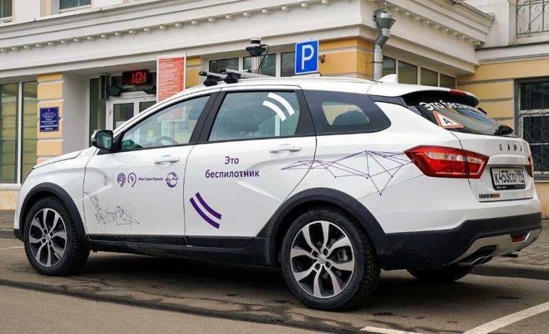 Беспилотная Lada Vesta теперь работает в московской больнице