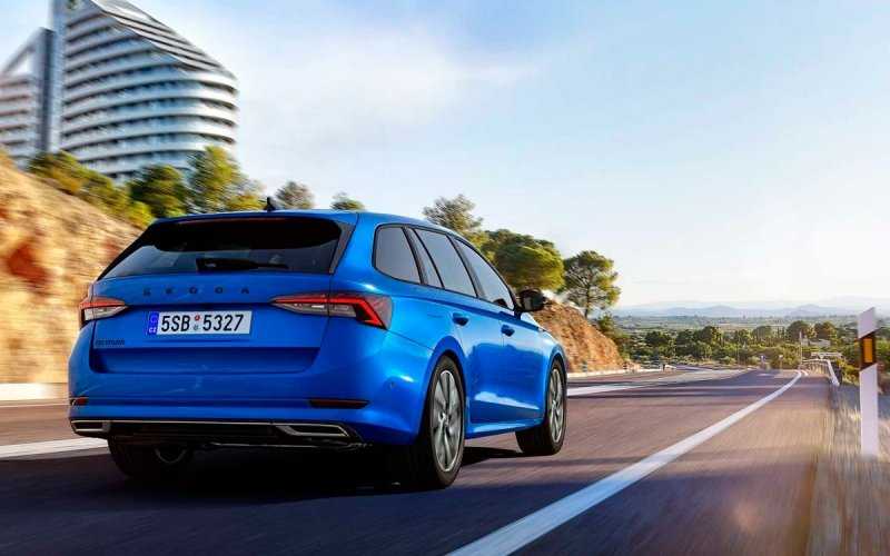
            У новой Skoda Octavia появилась спортивная версия
        