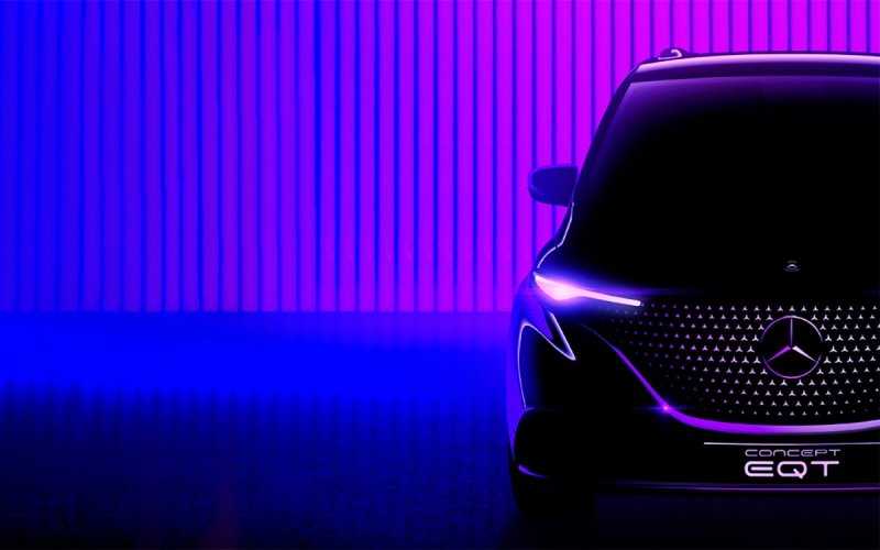 
            Mercedes-Benz анонсировал премьеру нового компактвэна
        