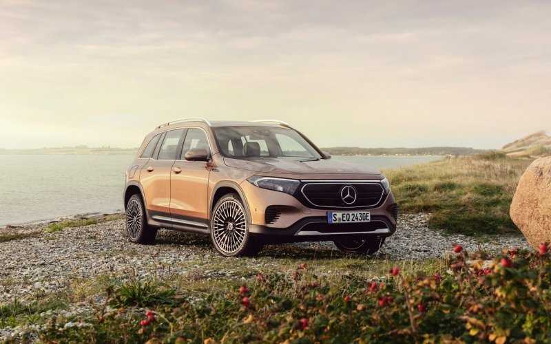 
            Mercedes разработал новый 292-сильный компактный кроссовер
        