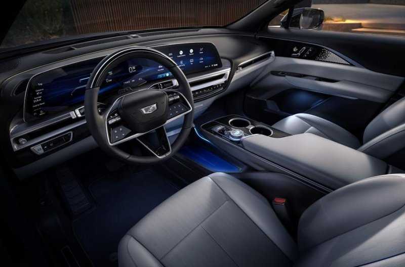 Cadillac представил серийную версию электрического кроссовера Lyriq