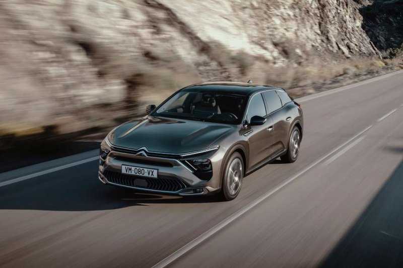 Citroen представил флагманский кроссовер-лифтбек C5 X