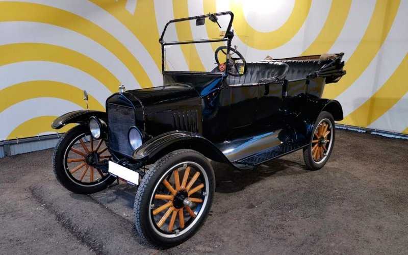 
            В Самаре выставили на продажу первый серийный Ford 1922 года
        