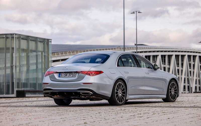 
            Mercedes назвал российские цены на новый S-Class с самым мощным мотором
        