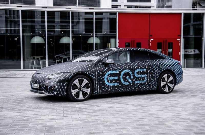 Электрокар Mercedes-Benz EQS выйдет в двух версиях
