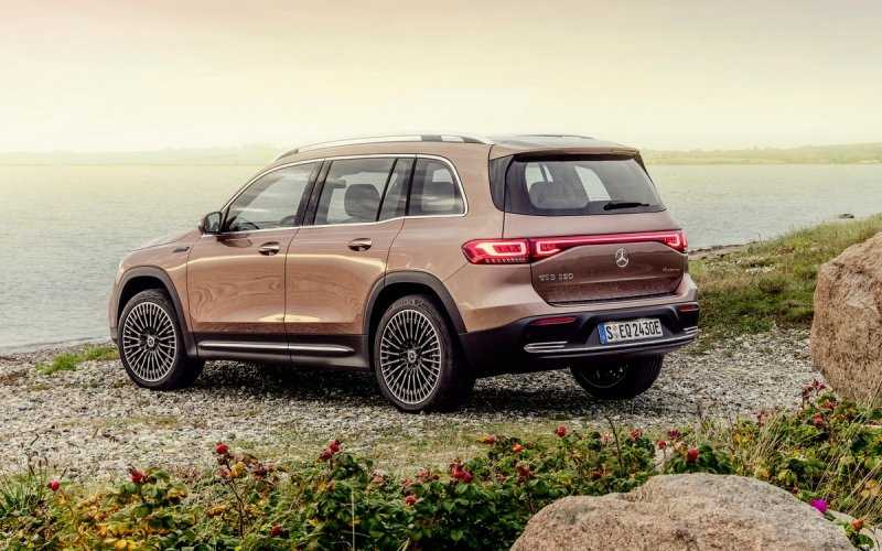 
            Mercedes разработал новый 292-сильный компактный кроссовер
        