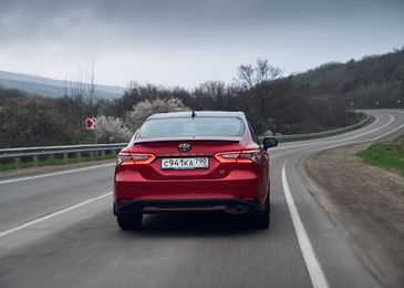 Фитнес для бизнесмена: первый тест-драйв новой Toyota Camry