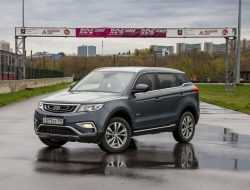 Geely Atlas остался в России без версий с турбированным мотором
