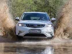 Geely подняла цены на свои бестселлеры в России