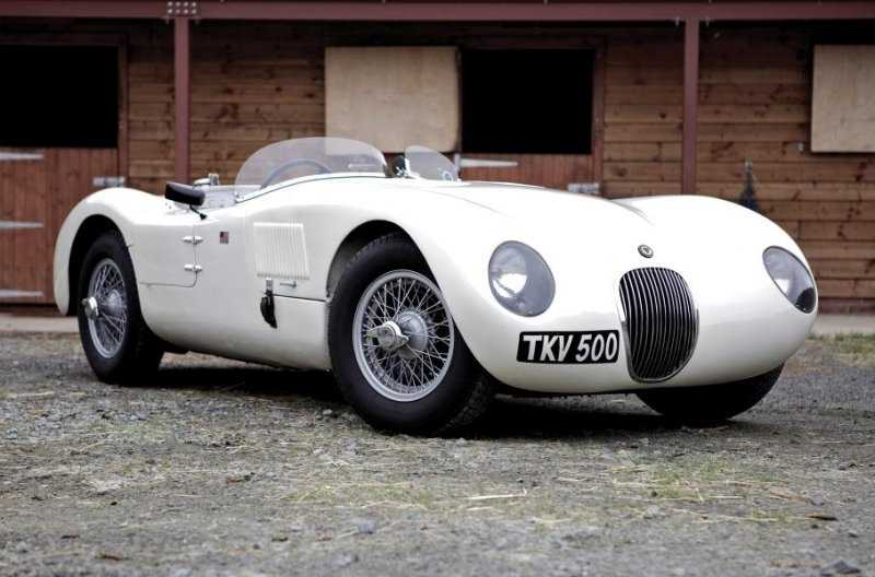 Jaguar подал в суд на пенсионеров из-за реплики родстера C-Type
