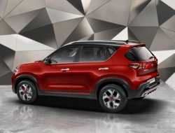 Kia начала продажи самого дешевого 7-местного кроссовера