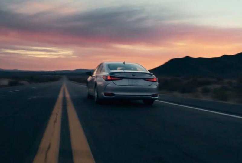 Lexus показал новый ES на видео