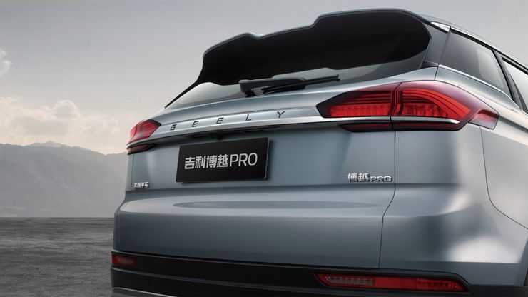 На российский рынок выходит новейший кроссовер Geely Atlas PRO