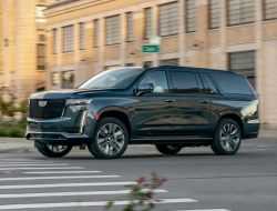 Новые Cadillac Escalade и Chevrolet Tahoe: раскрыты сроки появления в России