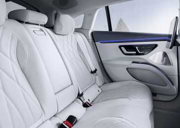 Первое знакомство с новейшим Mercedes-Benz EQS