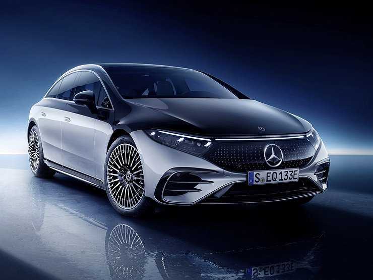 Первое знакомство с новейшим Mercedes-Benz EQS