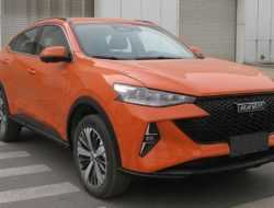 Появились фотографии обновленного Haval F7x