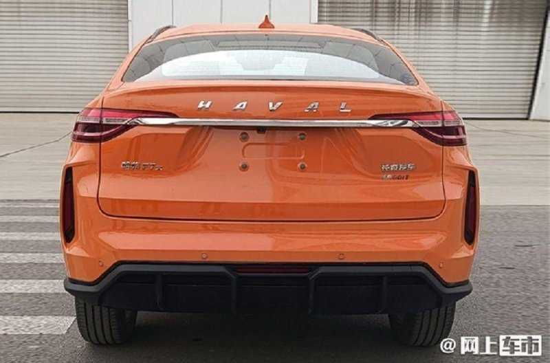 Появились фотографии обновленного Haval F7x