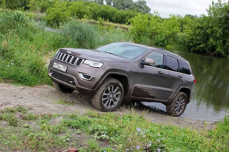 Премиум в тени сравнительный тест Jeep Grand Cherokee