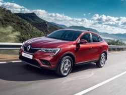 Российские Renault подключили к смартфону. Но не все