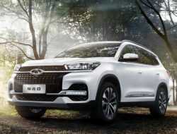 Российский Chery Tiggo 8 оставили без пятиместной версии