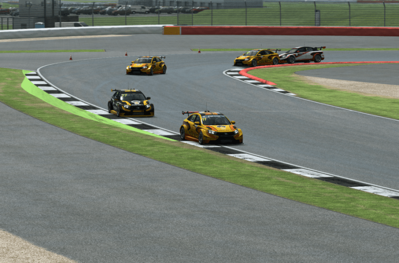 Состоялся первый этап виртуальных гонок на Lada Vesta