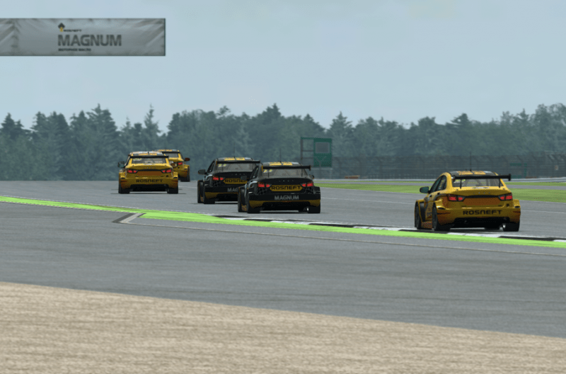 Состоялся первый этап виртуальных гонок на Lada Vesta