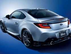 Subaru украсила новый BRZ фирменными аксессуарами