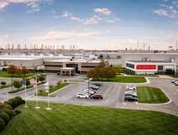 Toyota готовится к запуску двух восьмиместных кроссоверов