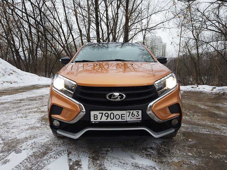 Украинцы массово скупают автомобили LADA