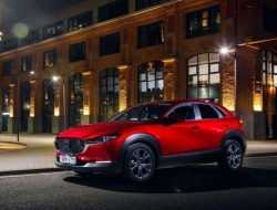 В России отзывают новые Mazda CX-30 из-за двери багажника, которая опускается сама собой