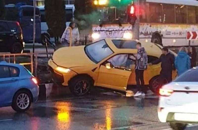 Видео: в Сочи разбили Lamborghini за 20 миллионов рублей