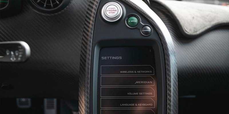 Первый экземпляр знаменитого супергибрида McLaren P1 продадут на аукционе