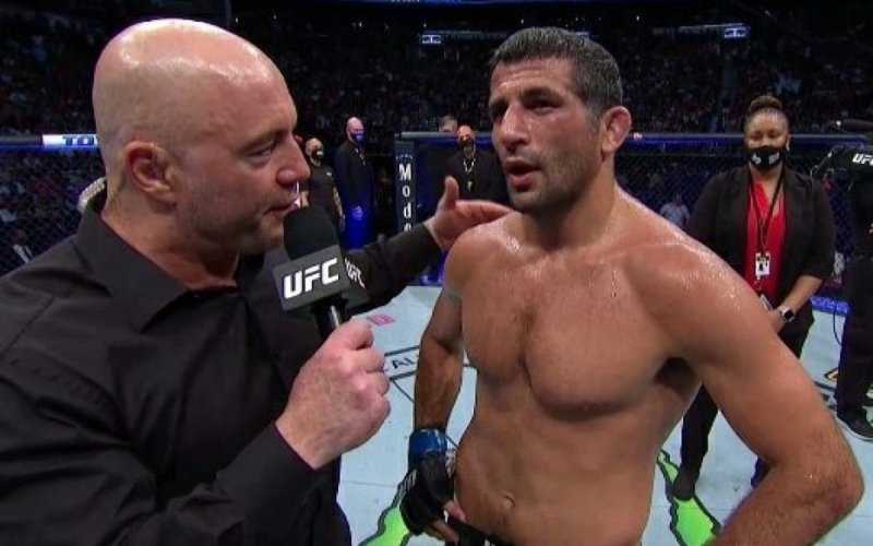 
            Боец UFC упрекнул Илона Маска в больших очередях на машины Tesla
        