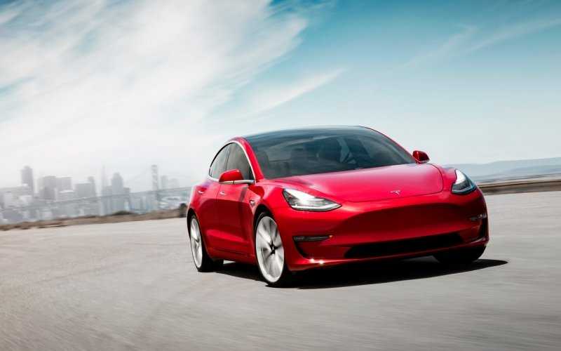 
            Электрокар Tesla взломали при помощи дрона и Wi-Fi. Видео
        