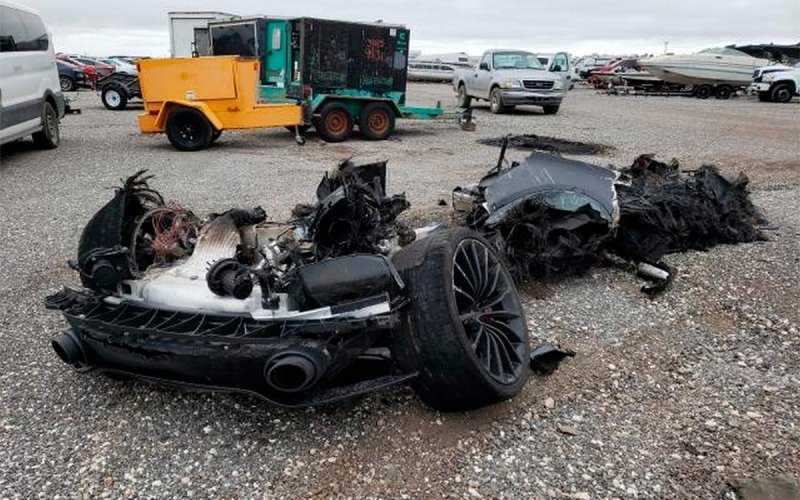 
            Сгоревший McLaren GT продадут на аукционе
        