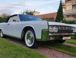 В России продают коллекционный Lincoln Continental 1964 года за 8,8 млн