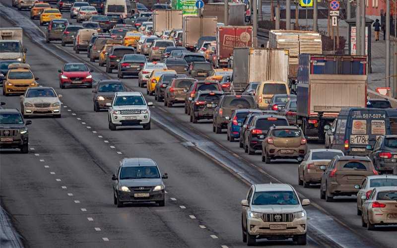 
            &laquo;Платишь, когда едешь&raquo;. Транспортный налог хотят отменить
        