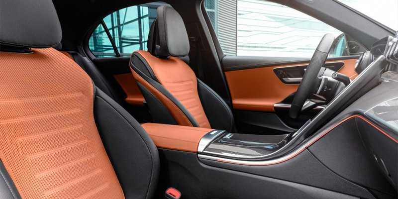 
            Mercedes назвал российскую стоимость нового C-Class
        