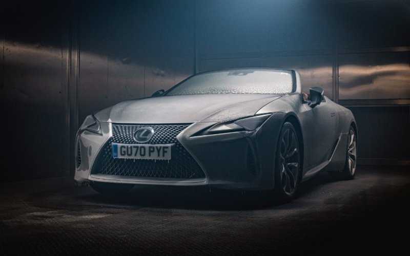 Кабриолет Lexus подвергли глубокой заморозке и отправили на трек. Видео