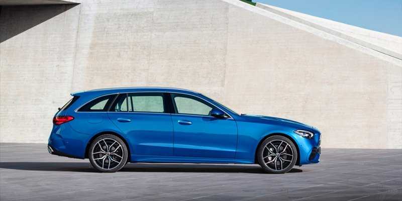 
            Mercedes назвал российскую стоимость нового C-Class
        