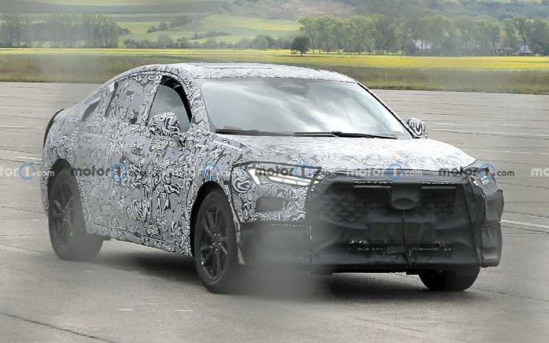 
            Ford начал испытания нового кросс-седана
        