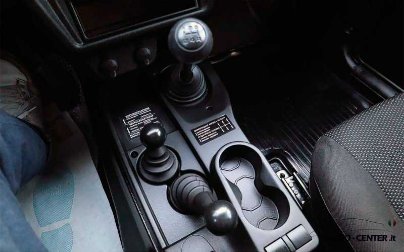 
            В Италии построили пикап Lada Niva почти за 2 млн рублей
        